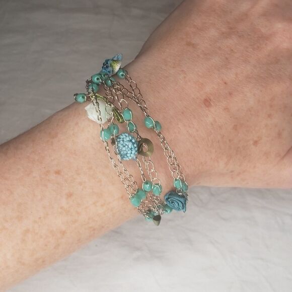 Silver blue flower bead bracelet - Picture 2 of 5